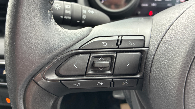 Toyota Yaris 1.5 Hybrid Design 5dr CVT Hybrid Hatchback